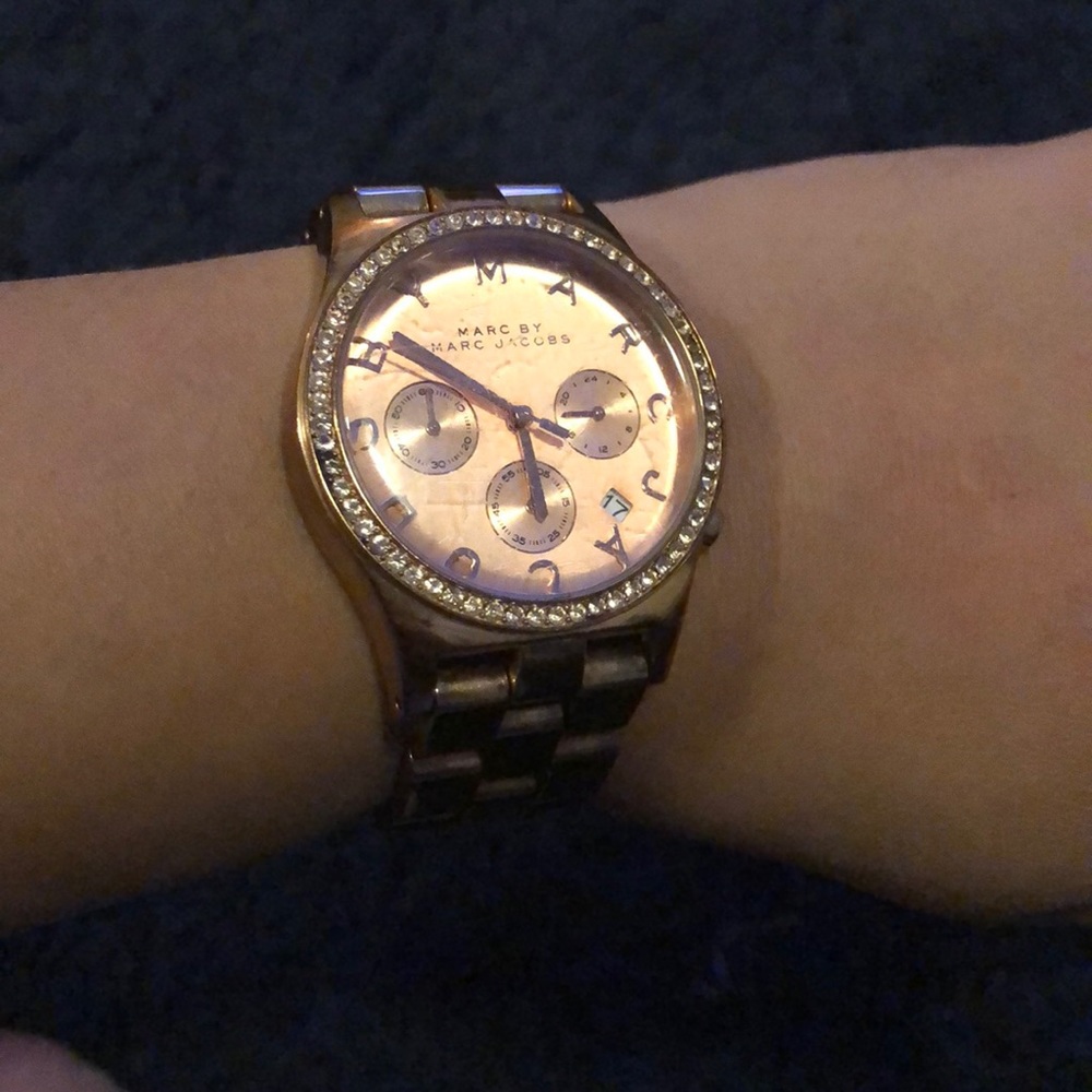 Watch - image 3